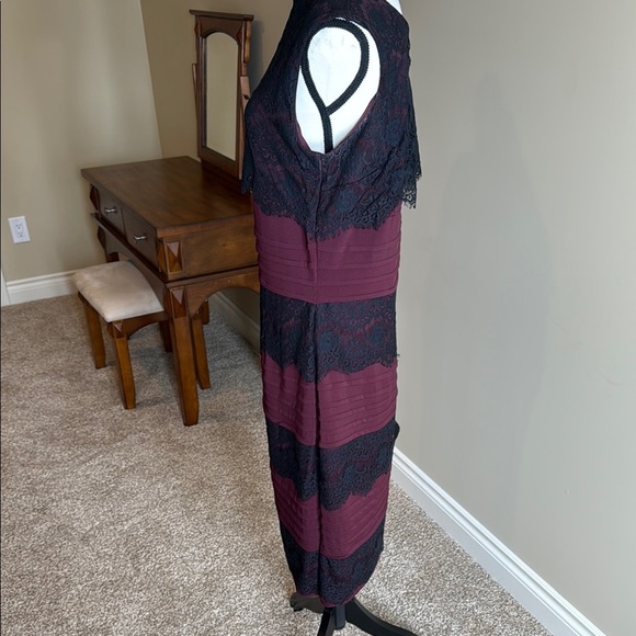 Cleo Midi Dress Burgundy Black Sheath Cocktail, maybe goth, Formal Women's Sz 12 - Picture 2 of 13